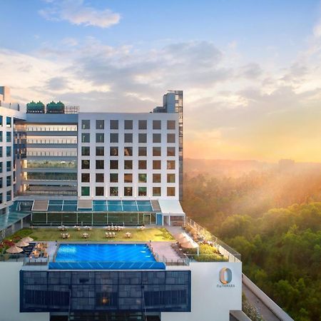 O By Tamara, Trivandrum Thiruvananthapuram Exterior photo The hotel's rooftop pool